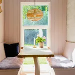 בית נופש An Intimate Get-away By The Sandvig Bay הדרסלב