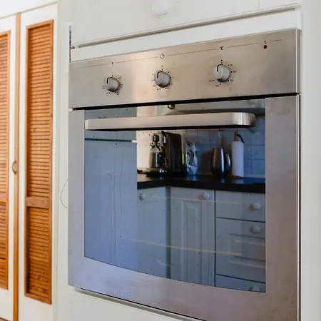 Сasa de vacaciones An Intimate Get-away By The Sandvig Bay